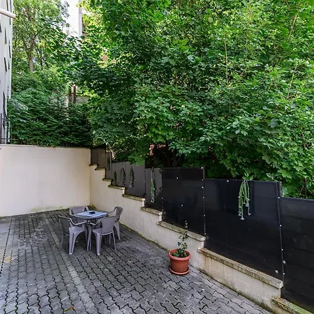 Brasov Hillside Suite Near City Center-2